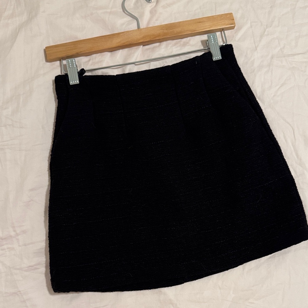 Babaton Tweed Black Mini Skirt (Expertise)